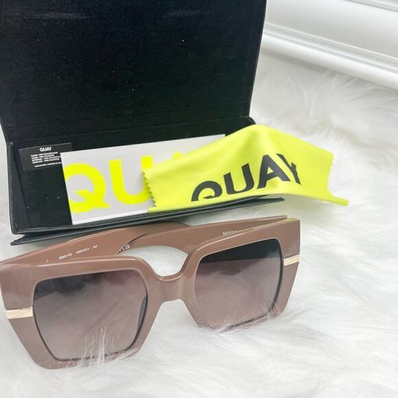 New Women’s Quay Notorious Sunglasses - Picture 7 of 7